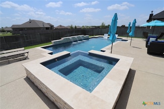 407 Oak Dr, Troy, TX 76579