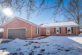 5877 Fiesta Dr, Newburgh, IN 47630