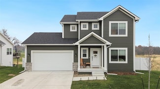 1431 Cardinal Ridge Dr, Newton, IA 50208