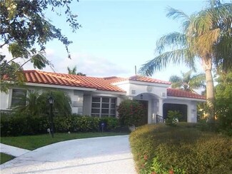 1212 SE 7th St, Deerfield Beach, FL 33441