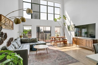 1352 Rosa L Parks Blvd Unit 410, Nashville, TN 37208