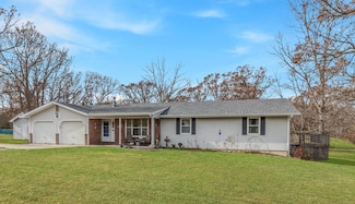 60 Community Dr, Marshfield, MO 65706