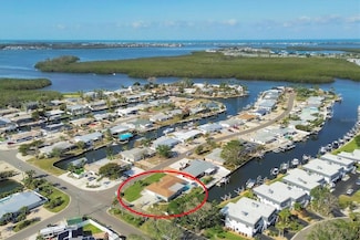 10304 Sandpiper Rd W, Bradenton, FL 34209
