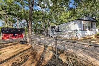 5770 Redbud Dr, Bryan, TX 77807