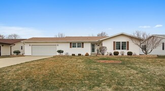 702 E Ash St, Watseka, IL 60970