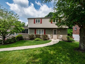 610 Harborview Dr, Pittsburgh, PA 15239