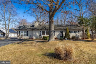 1604 N Main St, Williamstown, NJ 08094