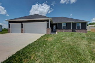 821 S Calabria Ave, Republic, MO 65738