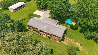 1901 Scotty Parker Rd, Gallatin, TN 37066