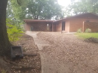 7058 Concho St, Houston, TX 77074