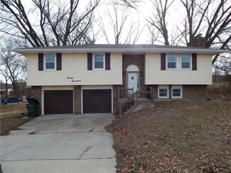 2017 Metropolitan Ave, Leavenworth, KS 66048