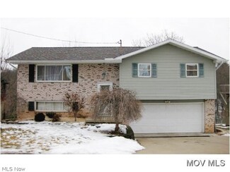 268 E Lubeck Hills Dr, Washington, WV 26181