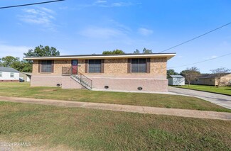 306 W Putnam Ave, Erath, LA 70533