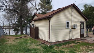 928 Cottage Rd, New Boston, IL 61272