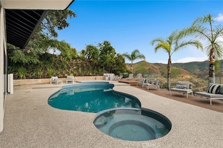 3520 Ridgeford Dr, Westlake Village, CA 91361