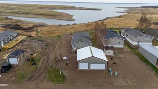 6237 4th St NW, Beulah, ND 58523