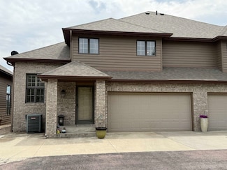 15500 N Tradewind Dr Unit 4, Spirit Lake, IA 51360