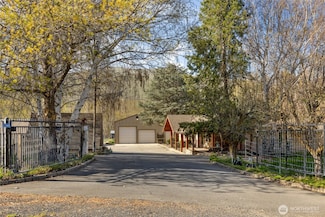 1260 Burbank Creek Rd, Yakima, WA 98901