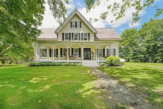 90 Main St, Chester, NY 10918