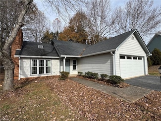 107 Hanover Ct, King, NC 27021