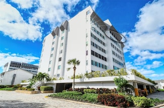 1125 W Peppertree Dr Unit 706, Sarasota, FL 34242
