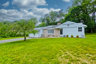 42 Catalina Dr, Springfield, MA 01128