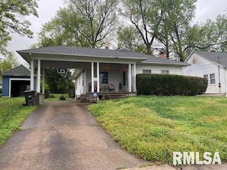 202 N Almond St, Carbondale, IL 62901