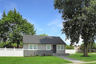 59 Rhoda Ave, North Babylon, NY 11703
