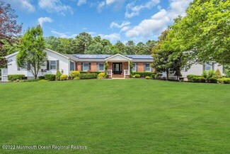 12 Alex Dr, Farmingdale, NJ 07727