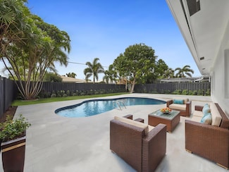 1750 NE 49th St, Oakland Park, FL 33334