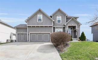5135 Meadow Height Dr, Shawnee, KS 66226