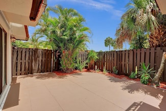 6435 Red Pine Ln Unit B, Greenacres, FL 33415