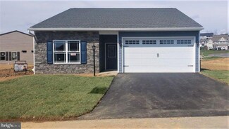 11261 Gulf Dr, Waynesboro, PA 17268