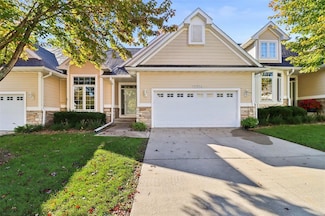 12324 Sunflower Dr, Urbandale, IA 50323