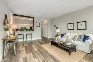 5 Pirates Ln Unit 1, Gloucester, MA 01930