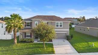 3144 Spicer Ave, Grand Island, FL 32735