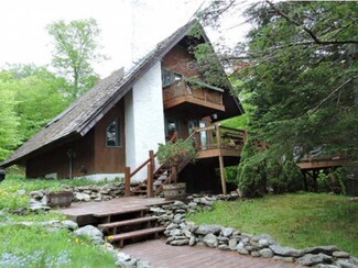 56 Gardner Ln, Richmond, VT 05477