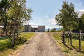 5952 Oxford Rd, Longmont, CO 80503