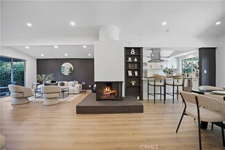 18244 Jovan St, Tarzana, CA 91335