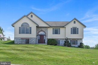 1039 Horseshoe Cir, Lebanon, PA 17042