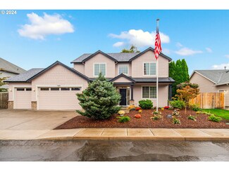 1380 N Hawthorne St, Canby, OR 97013