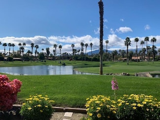 38043 Crocus Ln, Palm Desert, CA 92211