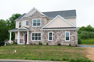 209 Eagle Glen Dr, Coatesville, PA 19320