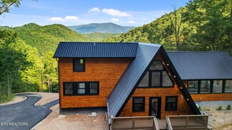 2715 Pine Crest Ln, Sevierville, TN 37862