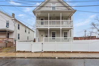 35 N Summer St, Holyoke, MA 01040