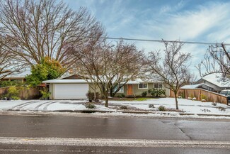 1479 NE A St, Grants Pass, OR 97526