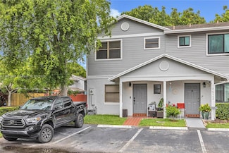 10527 NW 6th St, Pembroke Pines, FL 33026