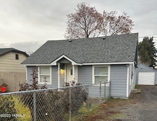 105 W Mead Ave, Yakima, WA 98902
