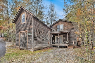 98 Canyon Pass, Cleveland, GA 30528