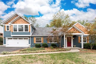 4104 Rowan Hill Dr, Cincinnati, OH 45227